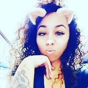 Meet your Posher, Traci